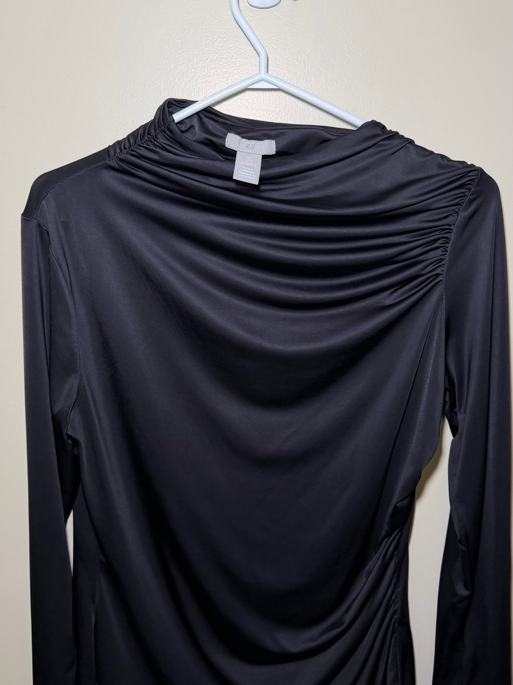 H&MLong Sleeve Black Draped Women's Top